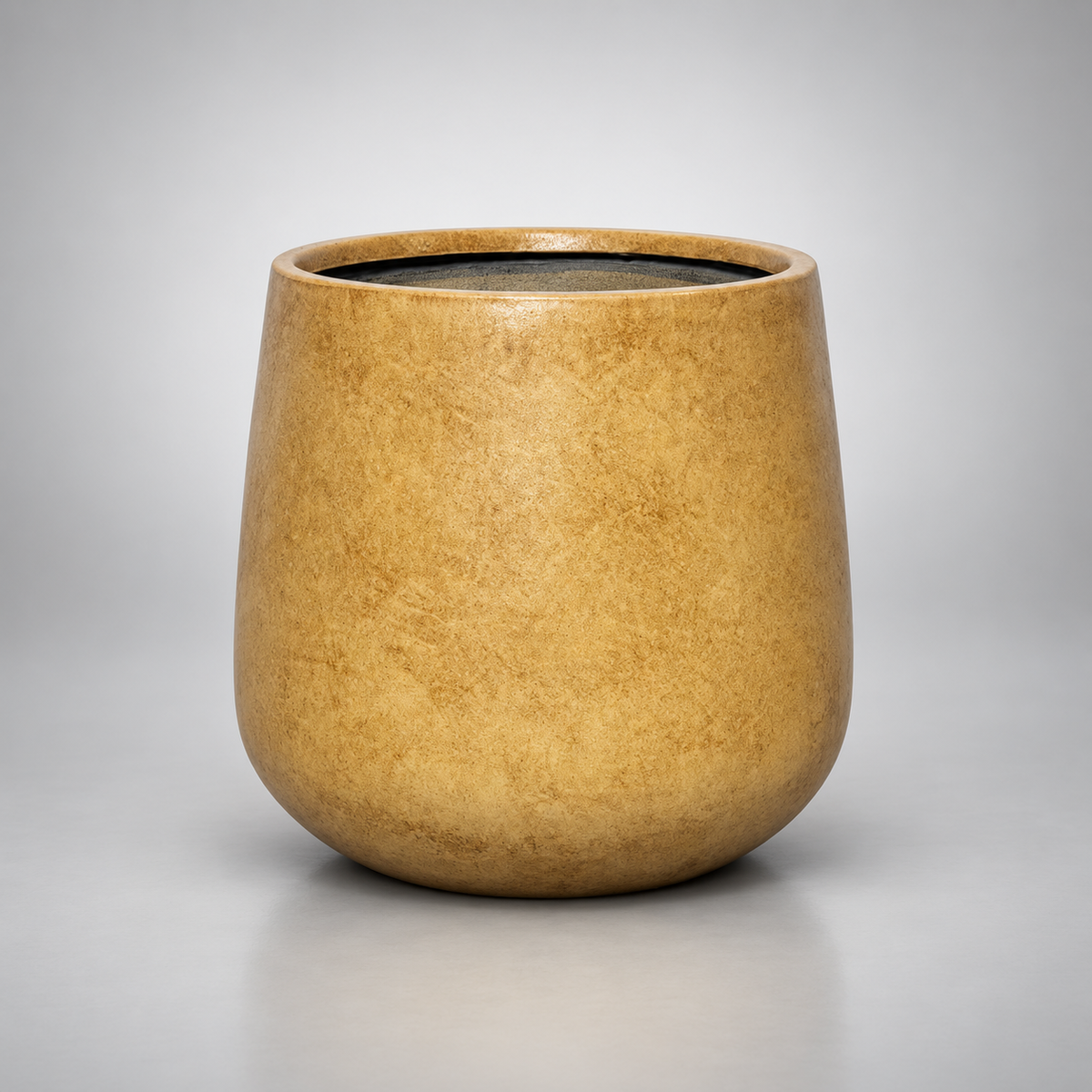 Pot de fleurs Nagi en composite minéral, couleur sable doré