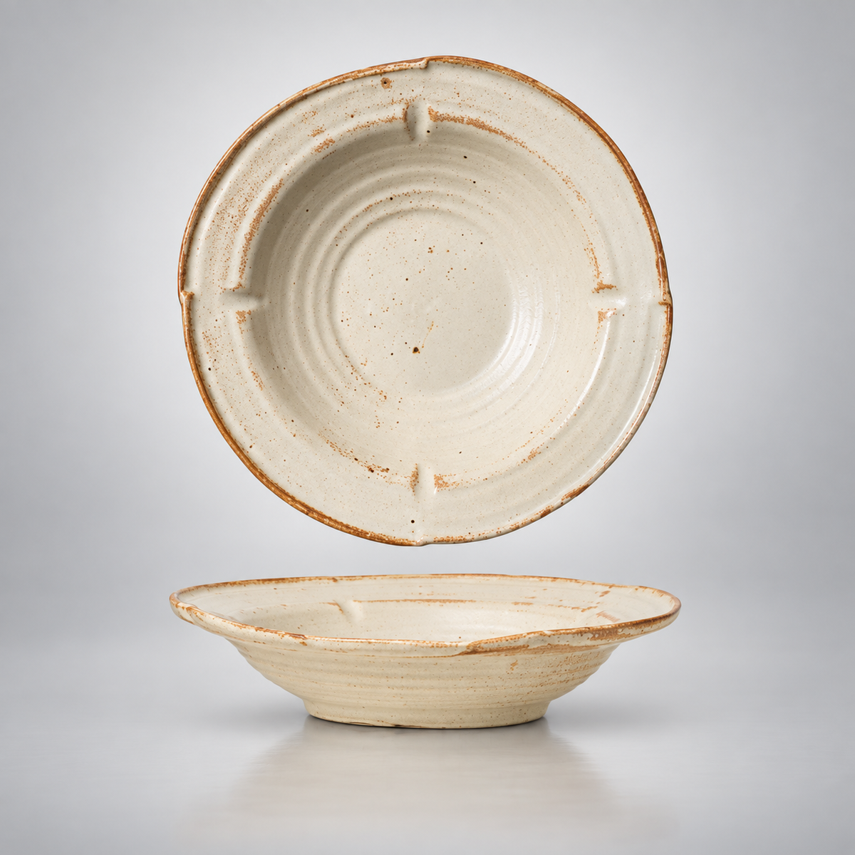 Assiette creuse Uzu en porcelaine émaillée, couleur ivoire