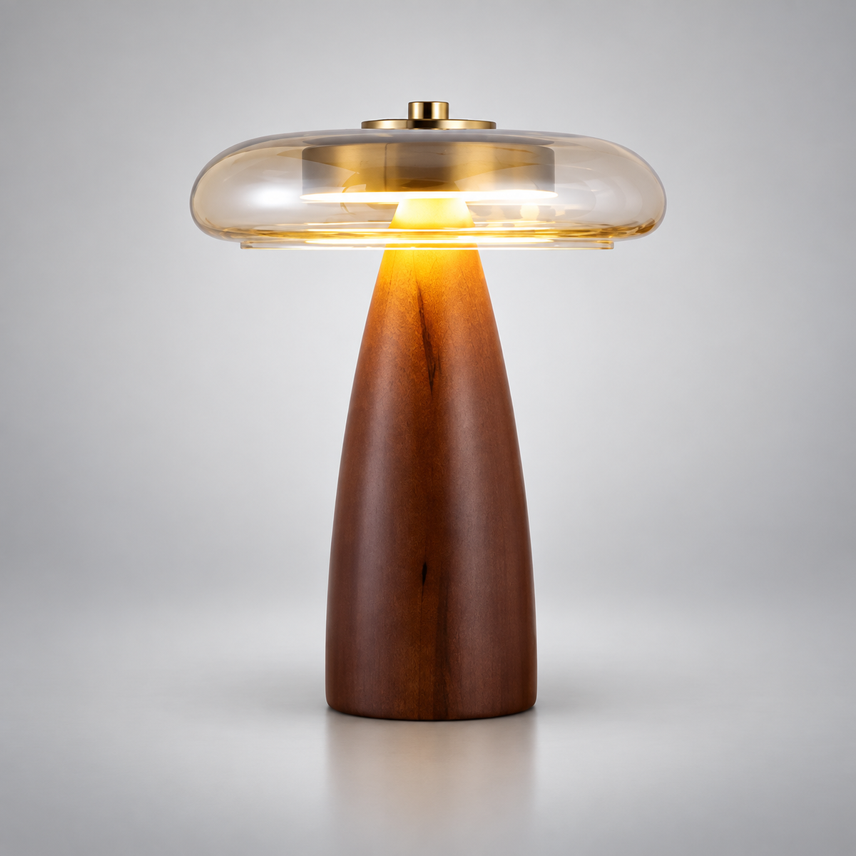 Lampe Kurumaru en hévéa massif et verre soufflé – vue principale