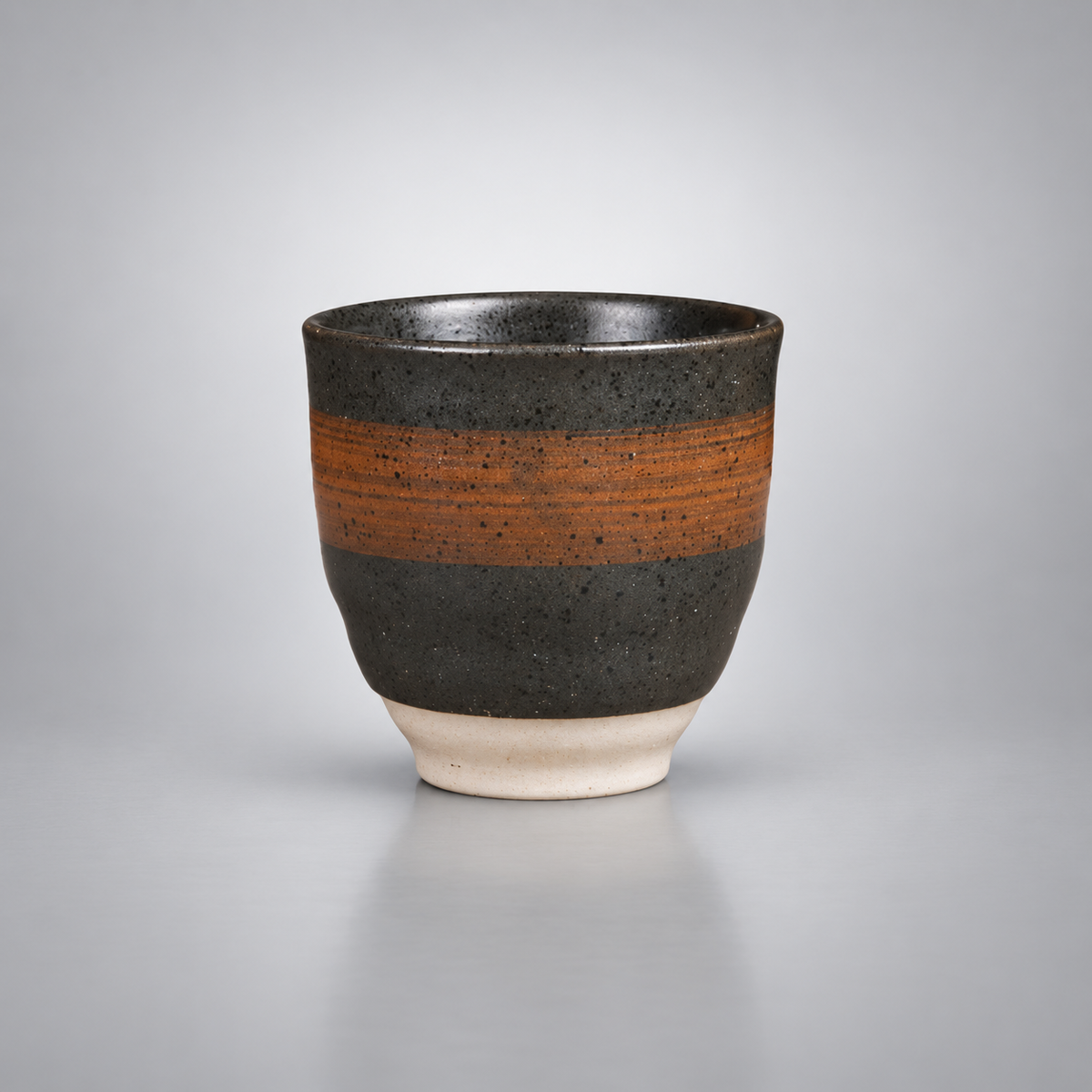 Tasse à thé artisanale en céramique émaillée finition ivoire